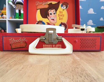 激レア　箱付き　トイストーリー　ラウンドアップ　レプリカ　レコードプレイヤー トイストーリー ラウンドアップ レコードプレーヤー」 - メルカリ