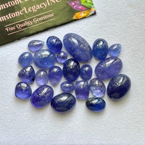 Zestaw 22 sztuk, niebieski kamień tanzanitu, naturalny kamień szlachetny tanzanitu, luźny zestaw kaboszonów tanzanitu | ROZMIAR - od 8 x 7 x 4 mm do 25 x 15 x 10 mm, 221 karatów