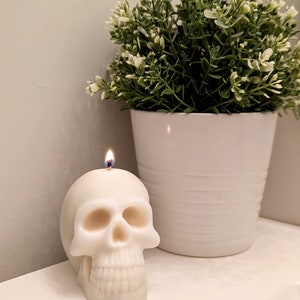 Halloween Candle | Skull Candle | Black Skull | White Skull | Halloween Skull | Halloween Decor | Soy Wax Candle | Fall Home Decor