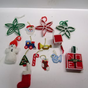Lot of Nylon String Christmas Holiday Tree Ornaments (5B)