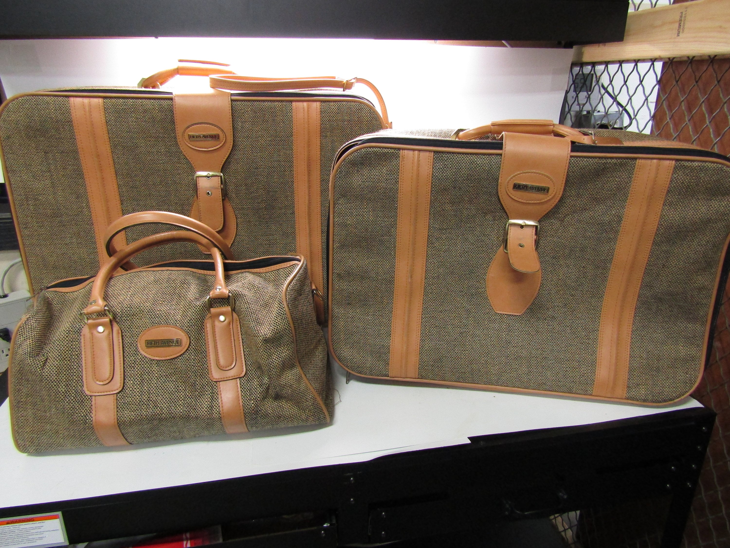 Saks Fifth Avenue Vintage Travel Luggage Set 3 Pc Womens Airport