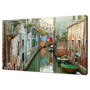 Narrow Canal In Venice, Italy Modern Design Canvas Print Wall Art Picture Ready To Hang