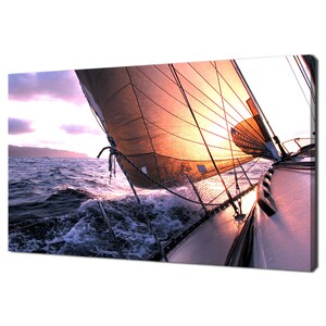 Barco navegando para o nascer do sol no oceano Design moderno Decoração para casa Impressão em tela Arte de parede Imagem para pendurar na parede