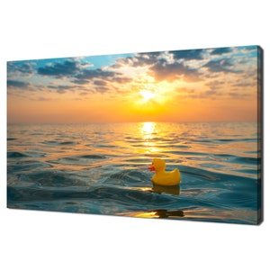 Gele Badeend Speelgoed Drijvend In De Zee Bij Zonsondergang Modern Design Home Decor Doek Wall Art Foto