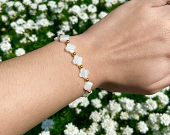 Bracelet trèfle en pierre de nacre, pierre précieuse, minimaliste, perle dorée