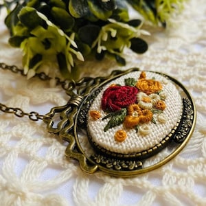 Handmade Embroidered Necklace, Embroidered Pendants, Floral Necklaces, Handmade Pendants, Embroidered Jewelry, Embroidery Accessories