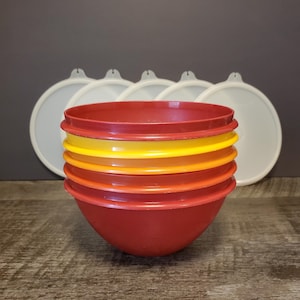 Vintage Tupperware Wonderlier Bowl Set. Fall Harvest Colors. 5x with Lids