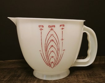Mix-N-Stor Measuring 8 Cup #500-3 Tupperware Vintage
