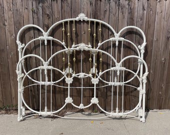 Estructura de cama de hierro estilo California King vintage