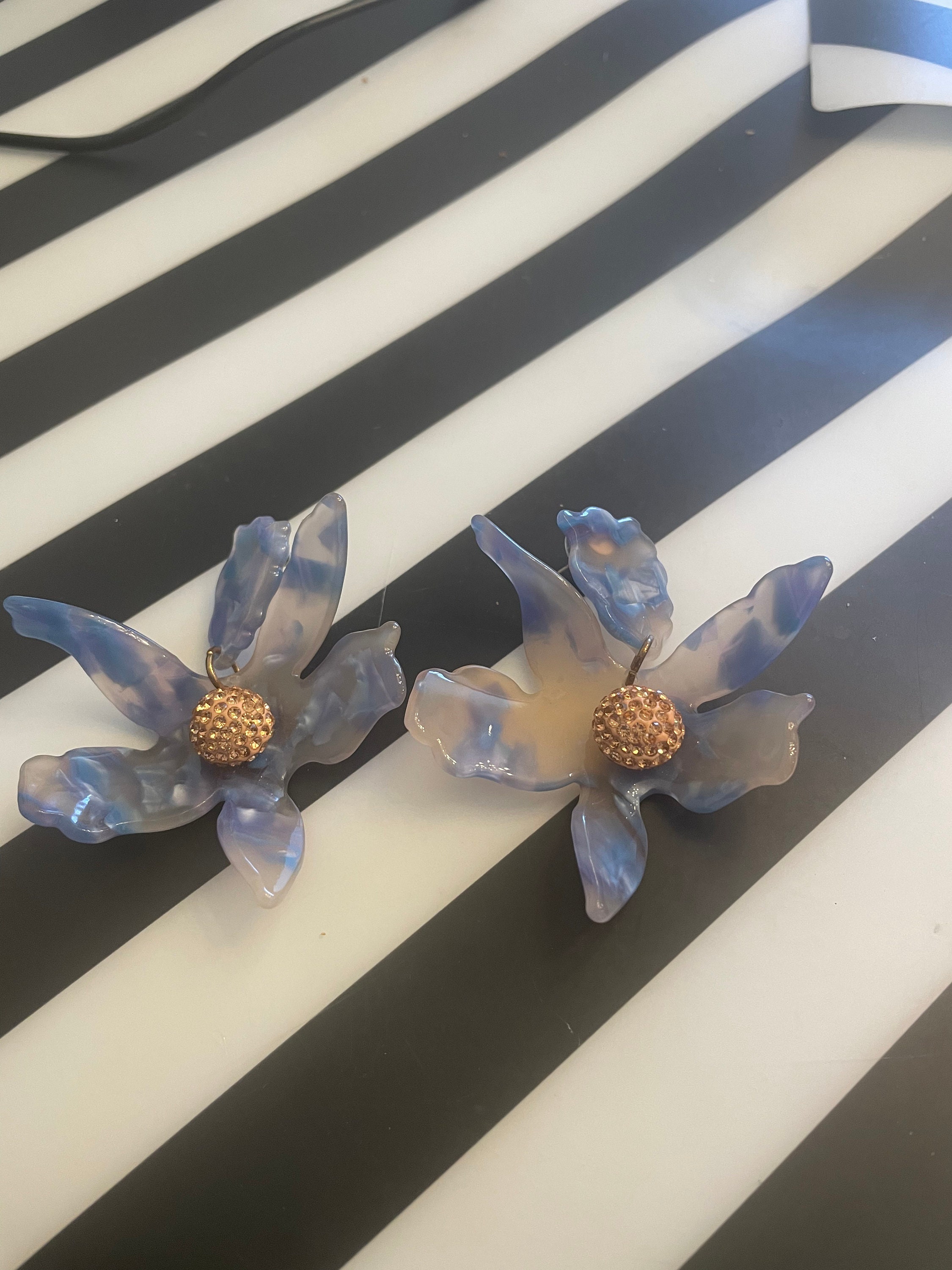 Statement Resin Lele Sadoughi Blue Lily Silver Ring W 