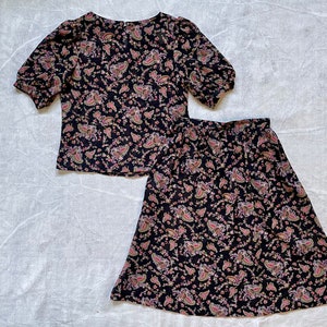 70s Sheer Floral Matching Set / Paisley Two Piece Skirt & Blouse Set / Vintage Skirt Set / Boho Cottagecore / Prairie Dress / Coords / Black