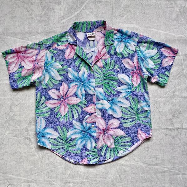 80s Pastel Hawaiian Shirt / Hibiscus Print / Floral Cotton Boxy Button Up / Short Sleeve Tropical Blouse / Coconut Girl Cropped Tiki Top