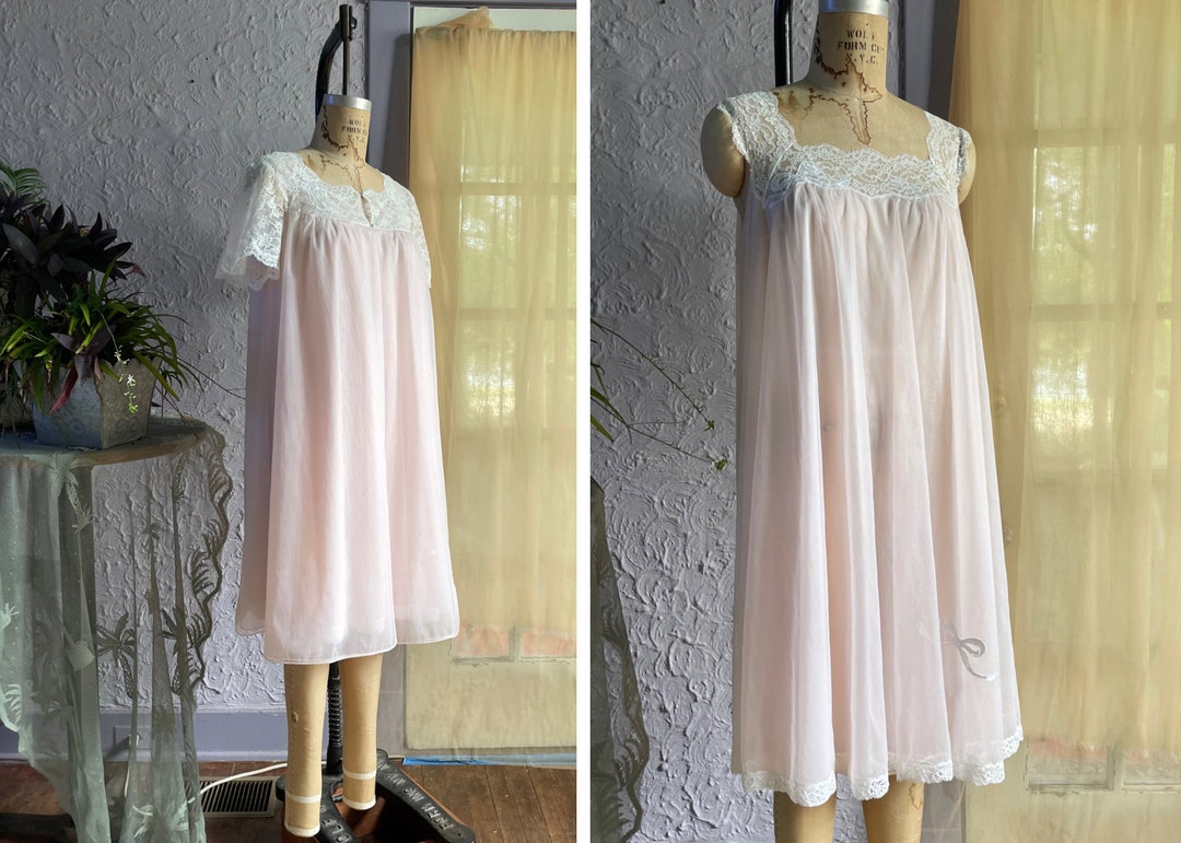 Warner's vintage 1960s peignoir set, frothy sheer black and pink chiffon nightgown robe set
