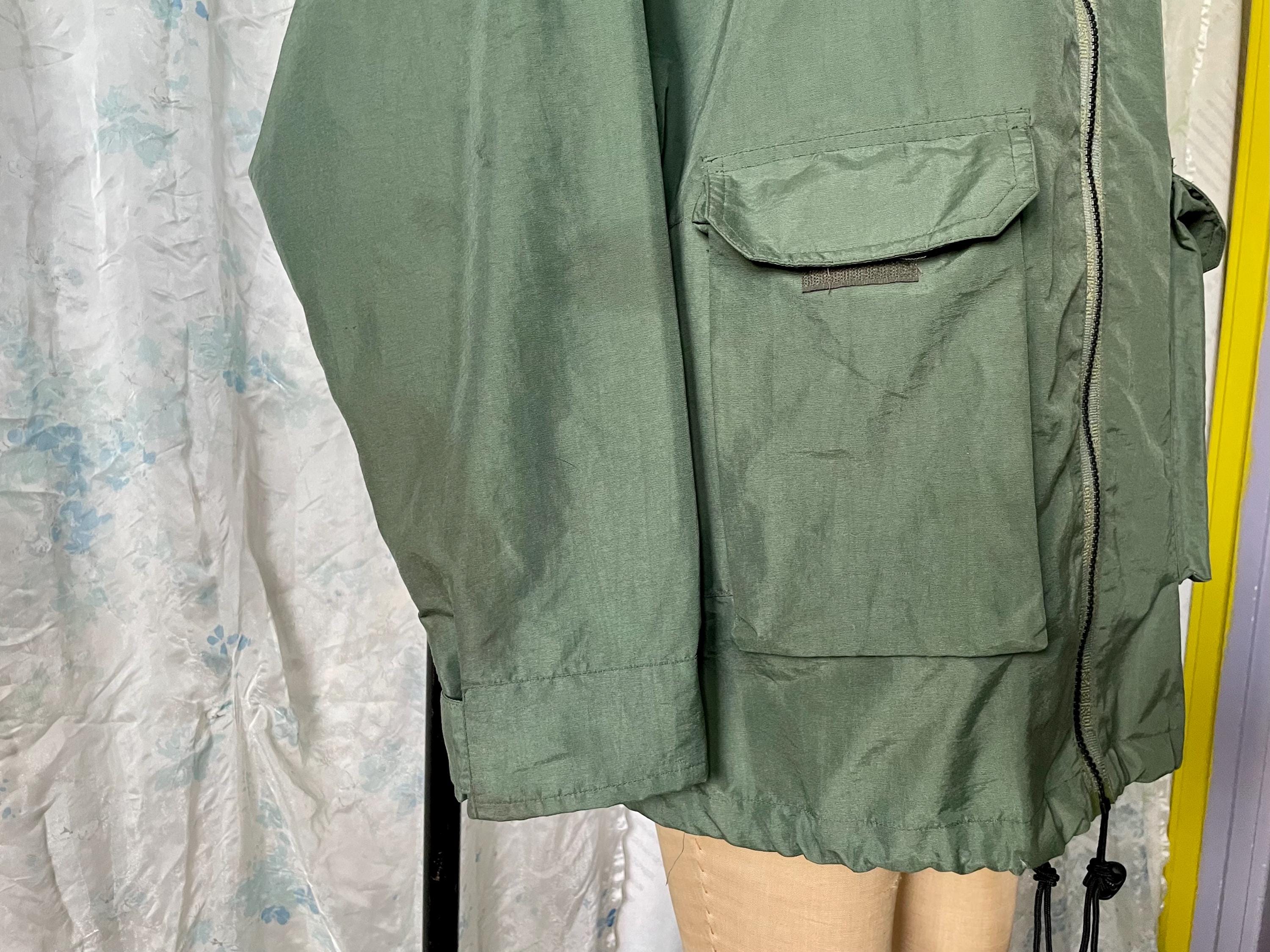 90s Umbro Nylon Hooded Full Zip Jacket Medium / Vintage Olive 