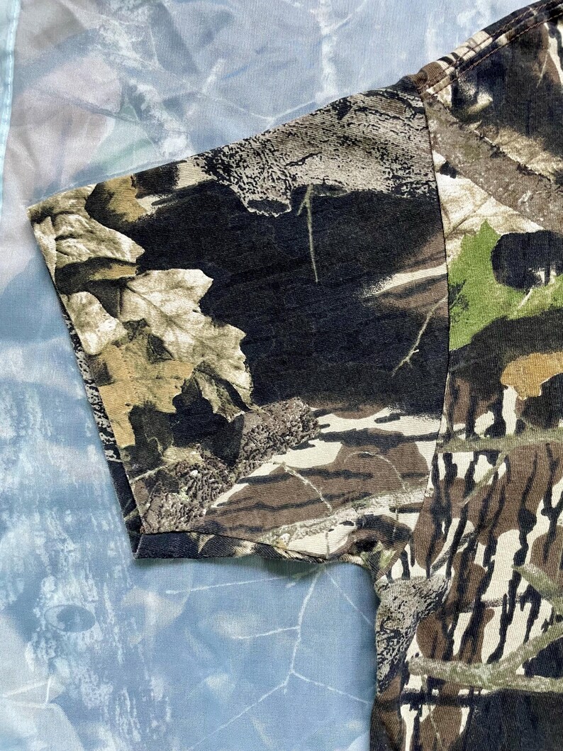 vintage camo single-stitch t-shirt M / 100% cotton short sleeve t-shirt / vtg Mossy Oak t-shirt / 1990s camouflage t-shirt with front pocket bild 15