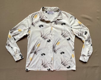 70s Long Sleeve Novelty Print Blouse / 1970s Poly Knit Shirt / Vintage Butterfly Print / Trissi Patterned Shirt / Neutrals / Button Up Shirt