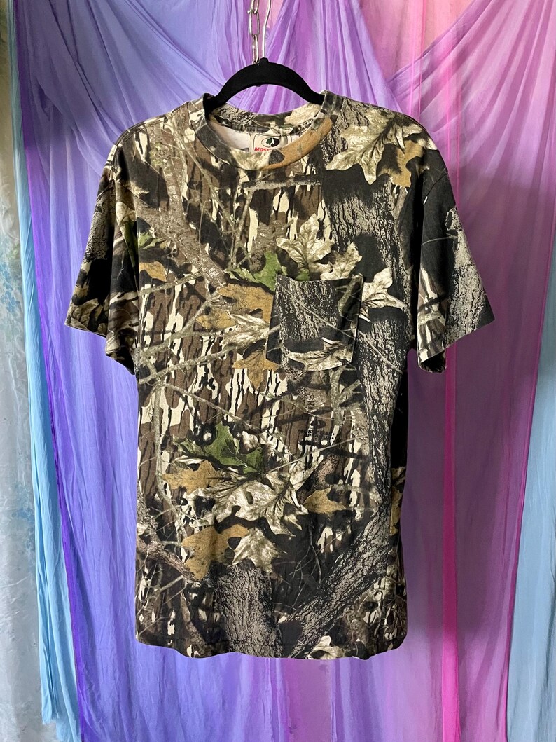 vintage camo single-stitch t-shirt M / 100% cotton short sleeve t-shirt / vtg Mossy Oak t-shirt / 1990s camouflage t-shirt with front pocket bild 4