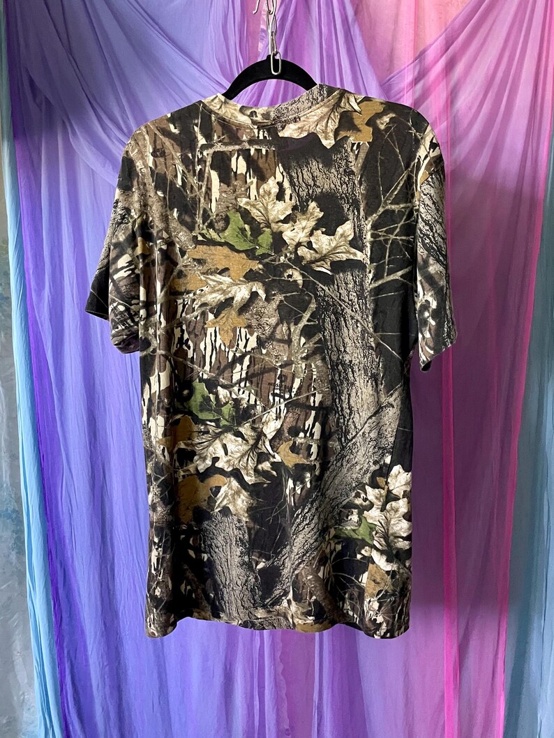 vintage camo single-stitch t-shirt M / 100% cotton short sleeve t-shirt / vtg Mossy Oak t-shirt / 1990s camouflage t-shirt with front pocket bild 10