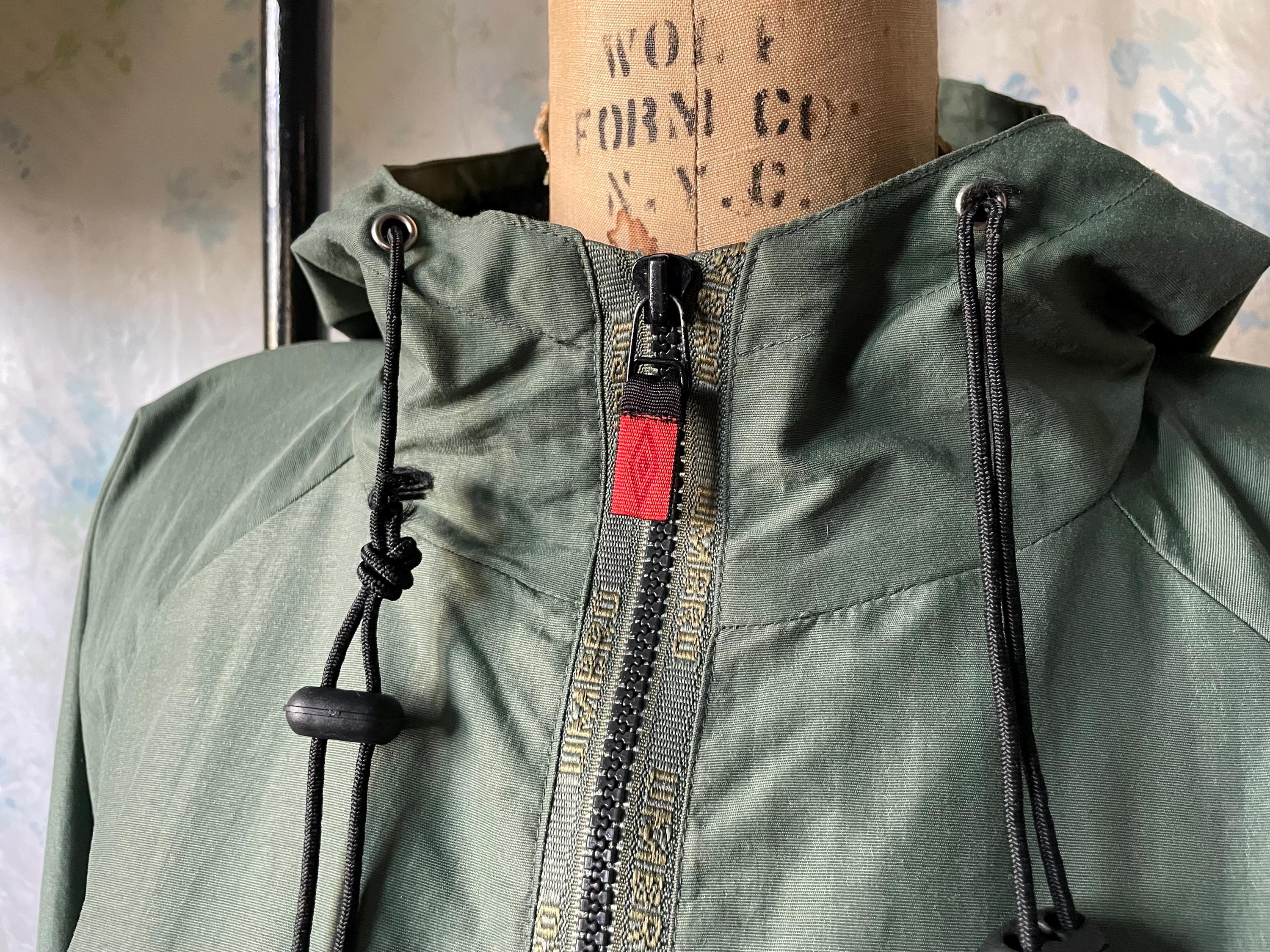 90s Umbro Nylon Hooded Full Zip Jacket Medium / Vintage Olive 