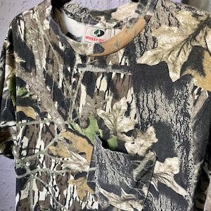 vintage camo single-stitch t-shirt M / 100% cotton short sleeve t-shirt / vtg Mossy Oak t-shirt / 1990s camouflage t-shirt with front pocket bild 11