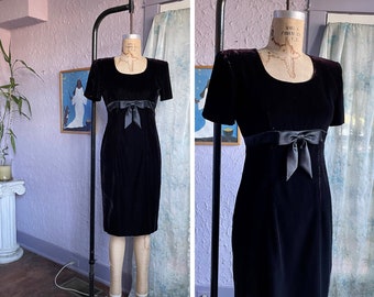 90s Black Velvet Party Dress by Maggy London / 1990s Short Sleeve Wiggle Dress / Vintage Empire Waist Cocktail Dress / Little Black Dress