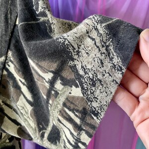 vintage camo single-stitch t-shirt M / 100% cotton short sleeve t-shirt / vtg Mossy Oak t-shirt / 1990s camouflage t-shirt with front pocket bild 6