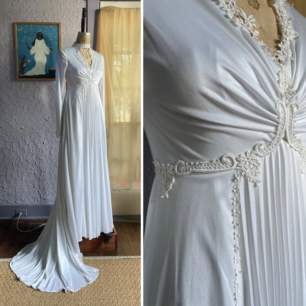 70s Bohemian Wedding Dress / Vintage White Gown with Train / 1970s High Neck Long Sleeve Wedding Dress / Retro Hippie Boho 60s Wedding Dress