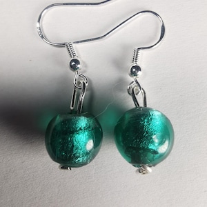 Glass bead earrings emerald green / bottle green