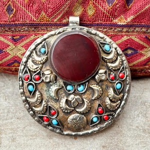 Round golden carnelian pendant, Afghan boho tribal ethnic stone pendant, Asian oriental vintage tribal ethnic jewelry, Women&#39;s gift