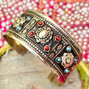 Ethnic boho Afghan bracelet, Silver metal tribal cuff, Turkmen bracelet, Oriental jewelry, Tribal fusion belly dance, Asian nomadic jewelry