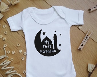 First Ramadan Baby Grow, Muslim Baby Bodysuit, Baby Gift, New Baby, Baby Arrival, Fun Gift for a new baby, Unisex bodysuit, Eid Gift