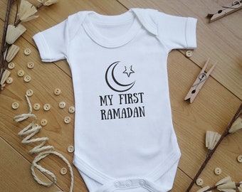 First Ramadan Baby Grow, Muslim Baby Bodysuit, Baby Gift, New Baby, Baby Arrival, Fun Gift for a new baby, Unisex bodysuit, Eid Gift