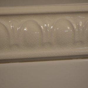 Ceramic SCULPTURED BORDER 2-1/2'x5-3/4 Crackle Glaze Lt. Almond image 4
