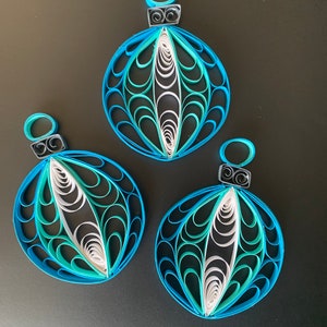 Loops Ornament