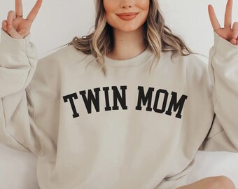 Twin Mom Sweatshirt, First Time Twin Mama Crewneck, Gift for New Twin Mama To Be, Unisex Twin Mom Sweatshirt Gift, Mom of Twins Sweater