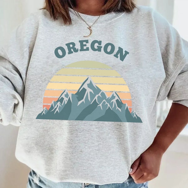 Oregon Sweater Crewneck for Oregon Vacation, Oregon Souvenir for Family Vacation Trip, Retro Sunset Mountains Sweatshirt for Outdoor Hiking