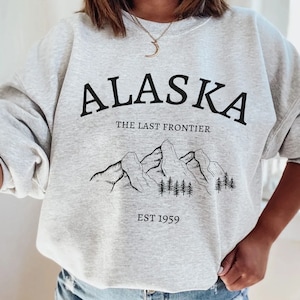Alaska Sweatshirt, Vintage Alaska Sweater, Alaska Shirt, Alaska Crewneck, Alaska Vacation Sweatshirt, Alaska State, Alaska Gift