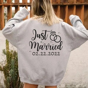 Personalized Matching Just Married Est Sweatshirt, Mr & Mrs Bride Groom Crewneck Hoodie, Bride Groom TShirt Gift for honeymoon Wedding Party