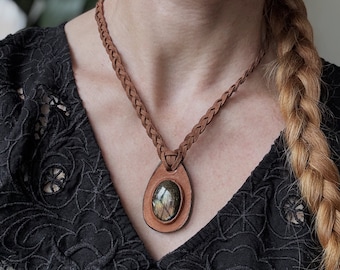 Labradorite Cabochon Stone Set in Genuine Leather Handmade Necklace