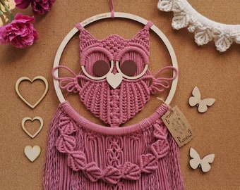 Hibou mignon de macramé pour bébé fille, cadeau de la Saint-Valentin, décoration murale de chambre de fille, décoration en bois unique pour fan boho, Poly Tusal Handmade