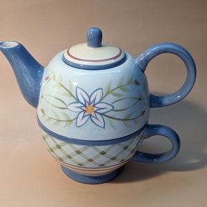 Vintage small Teapot and cup Tea for one  Cottage Core  Tea pot All in one teapot and cup  Teapot cup combo Tea Party