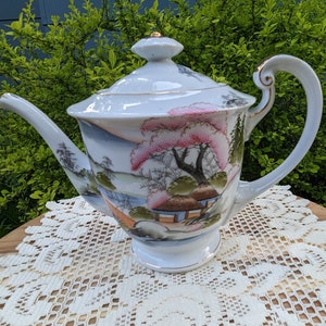 Vintage Kutani teapot small teapot vintage Japanese teapot hand painted teapot tea party  ceramic teapot Japanese Kutani teapot gift for her