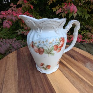 Small Strawberry  pitcher Vintage creamer mini pitcher Cottage core creamer gift for mom country kitchen  pitcher with strawberries