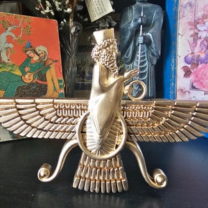 Faravahar Totem Sculpture | Zoroastrian Symbol | Wonderous Statue for Spiritual Collector Display | Mesopotamia Haft Sin Iranian Farovar