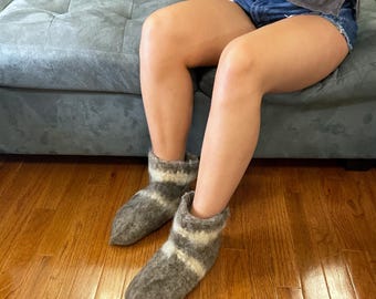 Botas de lã femininas, botas de chinelo de malha à mão, meias de inverno, bota de casa, sapatos duráveis para casa, ideia de presente aconchegante, chinelos unissex
