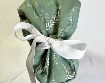 Green Floral Ortho Scrub Cap / Ponytail Sage Green White Anatomy Pattern Nurse Cap / Low Bun Scrub Hat Subtle Bones Pattern