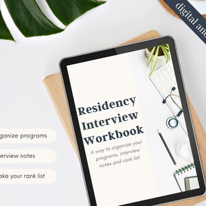Könnte beinhalten: Ein digitales und druckbares Residency Interview Workbook mit weißem Hintergrund und blauem Text. Das Workbook trägt den Titel "Residency Interview Workbook" und enthält eine Liste von Funktionen: "Programme organisieren", "Interviewnotizen" und "Rangliste erstellen".