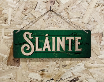 Slàinte Green Metal Sign Horizontal -  Vintage worn look print - Slainte Mhaith Bar Pub Cheers Irish Ireland Silver/White