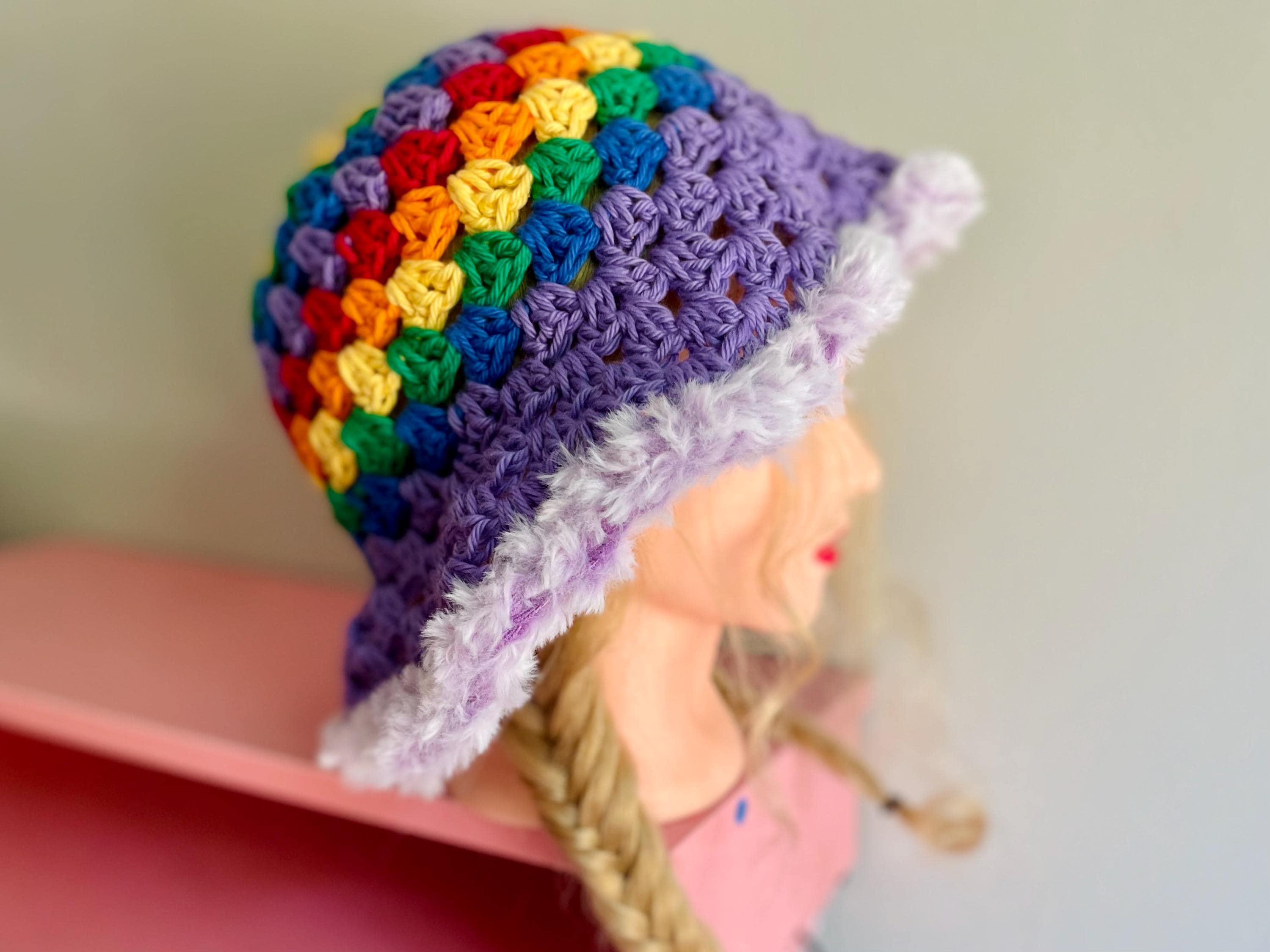 Cappello Trapper UO con Orecchie in Pelliccia Sintetica | Urban Outfitters IT