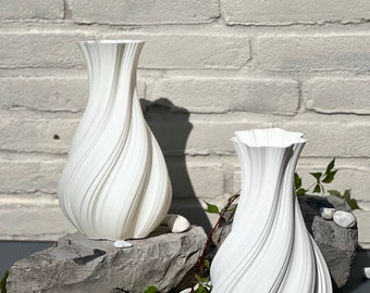 Design vase twisted shape, housewarming and gift idea, modern vase for art and dried flowers